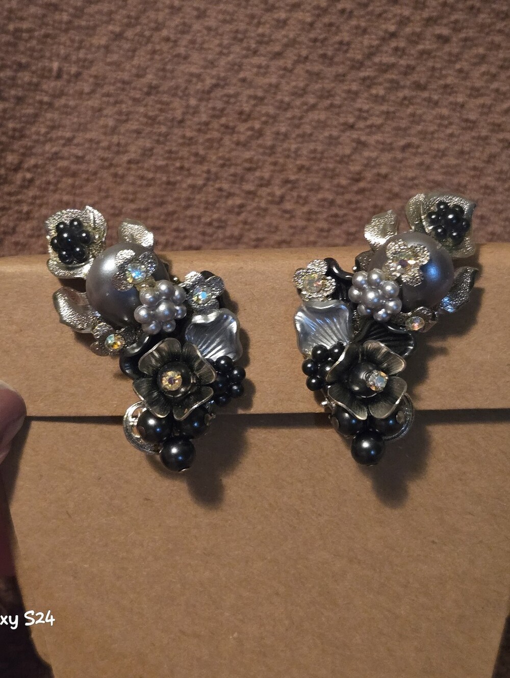 Vintage Cluster Clip-on Earrings